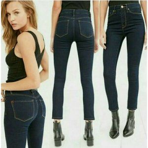 New BDG Urban Outfitters Twig High Rise Dark Wash Denim Jeans Womens Size 25